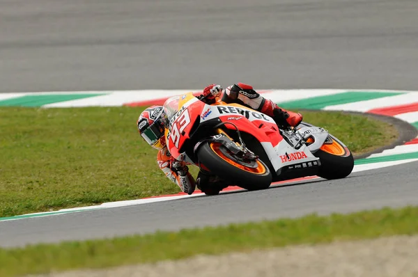 MUGELLO - ITALIE, 31 MAI : Le pilote Honda espagnol Marc Marquez au TIM MotoGP d'Italie 2013 sur le circuit de Mugello le 31 mai 2013 — Photo