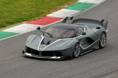 Mugello, İtalya - 6 Kasım 2015: Bilinmeyen sırasında Xx programları, Finali Mondiali Ferrari - Ferrari yarış günde devre Mugello, İtalya Ferrari Fxx K sürücüleri.