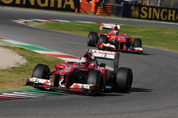 MUGELLO CIRCUIT, ITALIE - OCT : Pilotes Officiels de Scuderia Ferrari F1 en Show Session lors de la FINALI MONDIALI FERRARI, 2015, sur le circuit de Mugello, Italie — Photo