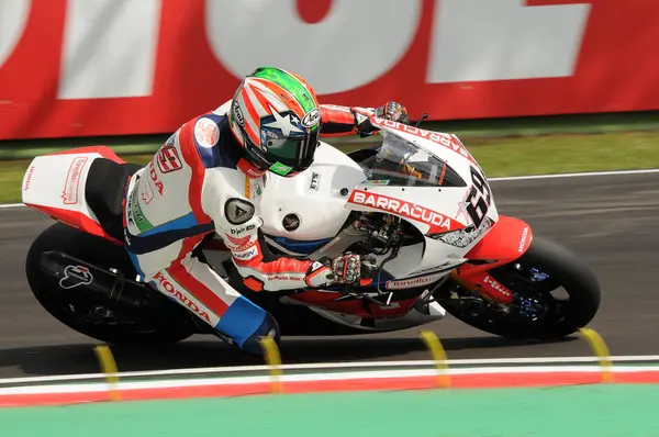 Honda CBR1000RR SP de PATA Honda World Superbike Team, piloté par Nicky Hayden en action lors de la Superbike Race 1 lors de la FIM Superbike 2016 à Imola Circuit 2016 — Photo