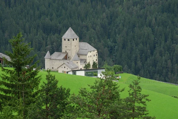 Ciastel de Tor, San Martino Badia, Alta Badia, İtalya. — Stok fotoğraf