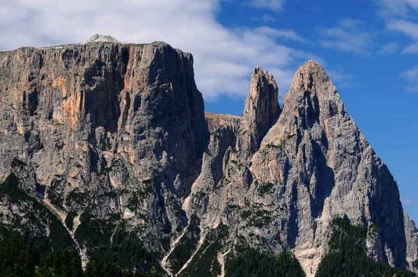 Schlern von der Seiser Alm, Dolomiten, Trentino-Südtirol, Italien. — Stockfoto