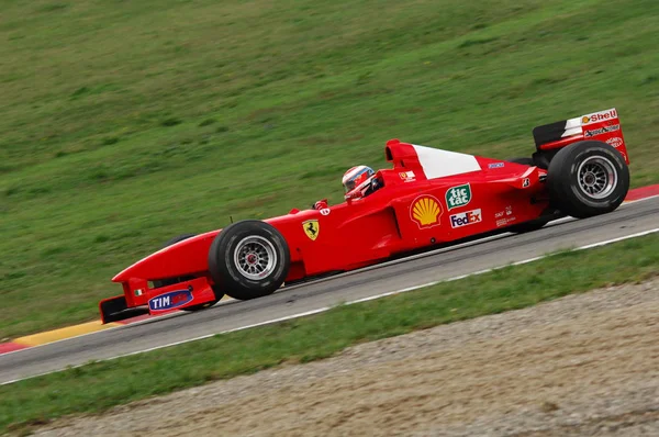 MUGELLO, IT, novembro de 2008: corrida desconhecida com Ferrari F1 Moderno durante Finali Mondiali Ferrari 2008 no circuito mugello em itália — Fotografia de Stock