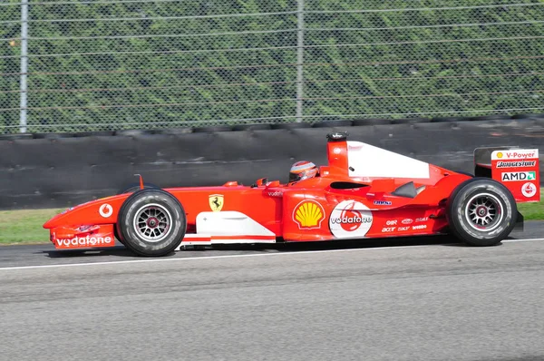 Mugello, November, 2008: ismeretlen befut a Modern Ferrari F1-es Finali Mondiali Ferrari 2008-ban a mugello áramkört, Olaszország — Stock Fotó