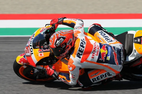 Mugello - ITÁLIA, 21 de maio: piloto espanhol Honda Marc Marquez em 2016 TIM GP Itália MotoGP da Itália no Circuito Mugello em 21 de maio de 2016 — Fotografia de Stock