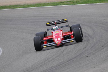 Mugello, bu Kasım, 2008:Gherard Berger ile tarihi Ferrari Turbo F1 1988 Finali Mondiali Ferrari 2008 sırasında İtalya mugello devre içine