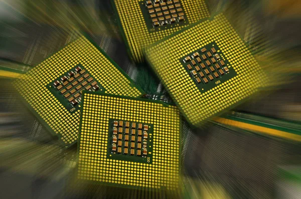 Computer processors and old memory chip with postproduction effects, tecnology background. — Stock Photo, Image