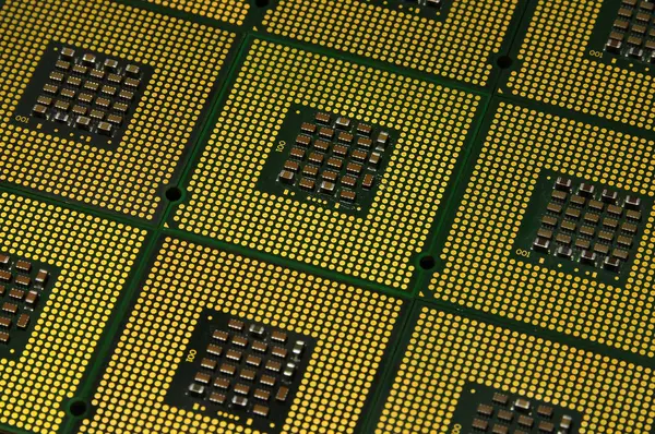 Stary komputer procesory Cpu wyrównane, przyszłych tło. — Zdjęcie stockowe