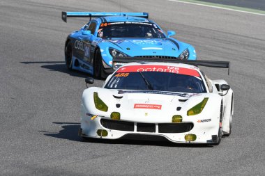 12 cevheri Hankook Mugello 18 Şubat 2017: #488 oktan 126, Ferrari 488 Gt3: Bjorn Grossmann, Fabio Leimer devre Mugello, İtalya.