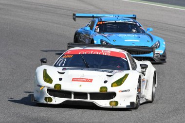 12 cevheri Hankook Mugello 18 Şubat 2017: #488 oktan 126, Ferrari 488 Gt3: Bjorn Grossmann, Fabio Leimer devre Mugello, İtalya.