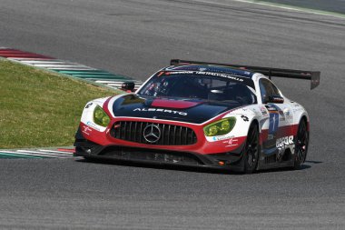 12 cevheri Hankook Mugello 18 Şubat 2017: #1 Hofor-yarış, Mercedes Amg Gt3: Michael Kroll, Chantal Kroll, Roland Eggimann, Kenneth Heyer, Christiaan Frankenhout devre Mugello, İtalya.