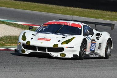 12 cevheri Hankook Mugello 18 Şubat 2017: #488 oktan 126, Ferrari 488 Gt3: Bjorn Grossmann, Fabio Leimer devre Mugello, İtalya.