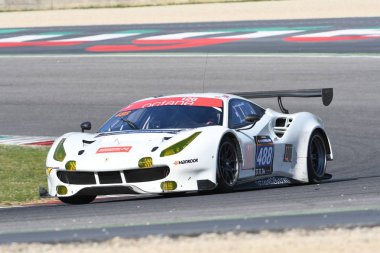 12 cevheri Hankook Mugello 18 Şubat 2017: #488 oktan 126, Ferrari 488 Gt3: Bjorn Grossmann, Fabio Leimer devre Mugello, İtalya.