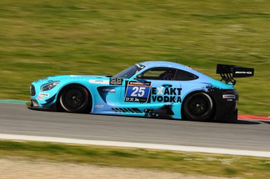 12 cevheri Hankook Mugello 18 Şubat 2017: #25 Htp Motorsport, Mercedes Amg Gt3: Wim de Pundert, Bernd Schneider, Brice Bosi devre Mugello, İtalya.