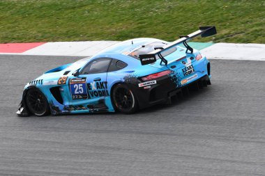12 cevheri Hankook Mugello 18 Şubat 2017: #25 Htp Motorsport, Mercedes Amg Gt3: Wim de Pundert, Bernd Schneider, Brice Bosi devre Mugello, İtalya.