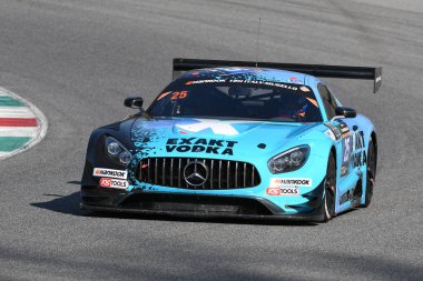 12 cevheri Hankook Mugello 18 Şubat 2017: #25 Htp Motorsport, Mercedes Amg Gt3: Wim de Pundert, Bernd Schneider, Brice Bosi devre Mugello, İtalya.