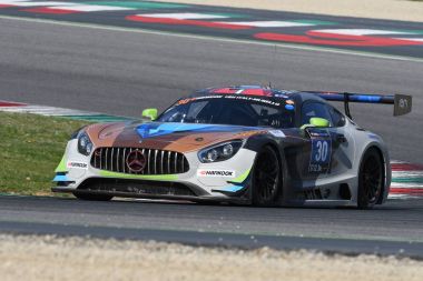 12 cevheri Hankook Mugello 18 Şubat 2017: #30 Ram yarış, Mercedes Amg Gt3: Tom Onslow-Cole, Remon Leonard Vos, Kevin Veltman devre Mugello, İtalya.