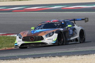 12 cevheri Hankook Mugello 18 Şubat 2017: #30 Ram yarış, Mercedes Amg Gt3: Tom Onslow-Cole, Remon Leonard Vos, Kevin Veltman devre Mugello, İtalya.