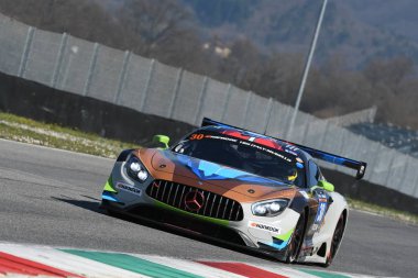 12 cevheri Hankook Mugello 18 Şubat 2017: #30 Ram yarış, Mercedes Amg Gt3: Tom Onslow-Cole, Remon Leonard Vos, Kevin Veltman devre Mugello, İtalya.