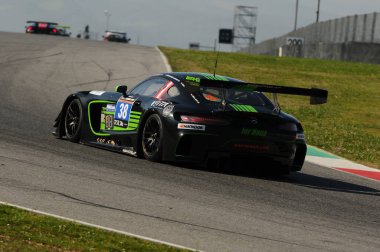 12 cevheri Hankook Mugello 18 Şubat 2017: #38 Ms yarış, Mercedes Amg Gt3: Alexander Hrachowina, Edward Lewis Brauner, Martin Konrad, Zeljko Drmic devre Mugello, İtalya.