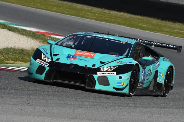 12 cevheri Hankook Mugello 18 Şubat 2017: #21 Konrad Motorsport, Lamborghini Huracan Gt3: Franz Konrad, Marco Mapelli, Giorgio Maggi, Christopher Zochling devre Mugello, İtalya.
