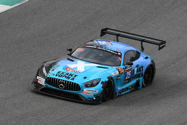 12 cevheri Hankook Mugello 18 Şubat 2017: #25 Htp Motorsport, Mercedes Amg Gt3: Wim de Pundert, Bernd Schneider, Brice Bosi devre Mugello, İtalya.