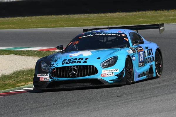 12 cevheri Hankook Mugello 18 Şubat 2017: #25 Htp Motorsport, Mercedes Amg Gt3: Wim de Pundert, Bernd Schneider, Brice Bosi devre Mugello, İtalya.