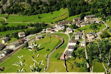 İsviçre: Temmuz 2012, yaz aylarında İsviçre dağ treni Bernina Express