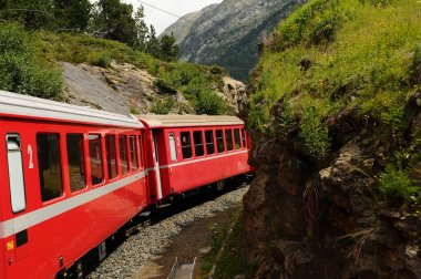 İsviçre: Temmuz 2012, yaz aylarında İsviçre dağ treni Bernina Express