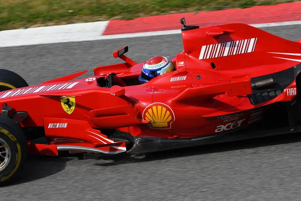 MUGELLO, IT, MAYO 2017: carrera desconocida con Ferrari F1 durante Ferrari Racing Days 2017 en el circuito de mugello en italia . —  Fotos de Stock