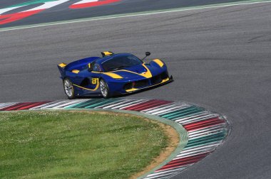Mugello, İtalya - 2017 olabilir: Bilinmeyen Xx programları, Ferrari yarış gün boyunca devre Mugello, İtalya Ferrari Fxx K sürücüleri.