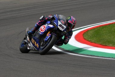 San Marino İtalya - Mayıs 12: Alex Lowes Gbr Yamaha Yzf R1 Pata Yamaha resmi takım Sbk Rizla, eylem günü 12 Mayıs 2017 Imola Circuit, İtalya Superbike eleme oturumu sırasında.