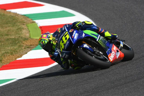 Mugello - Ιταλία, 2 Ιουνίου: Αναβάτη της Yamaha Ιταλός Valentino Rossi στο 2017 Motogp Gp της Ιταλίας στις 2 Ιουνίου 2017 — Φωτογραφία Αρχείου