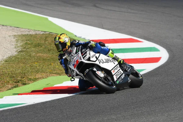 Mugello - ITALY, JUNE 3: Czech Ducati Aspar MotoGP rider Karel Abraham at 2017 OAKLEY GP of Italy of MotoGP Mugello on JUNE 3, 2017. Italy — Stock Photo, Image