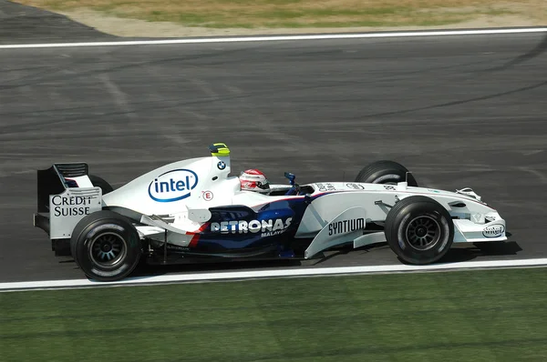 Imola - Italië, 21 maart: F1 coureur Robert Kubica op Sauber Bmw F1 2006 F1 Gp van San Marino op 21 maart 2006. Italië. — Stockfoto