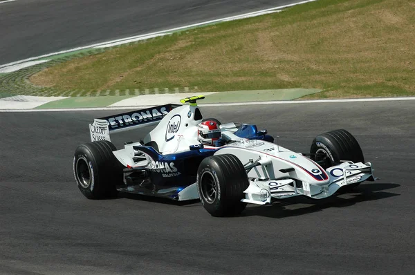 Imola - ITÁLIA, 21 de março: F1 Driver Robert Kubica na Sauber BMW F1 em 2006 F1 GP de San Marino em 21 de março de 2006. Itália . — Fotografia de Stock