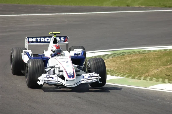 Imola - Włochy, 21 marca: F1 kierowca Robert Kubica na Bmw Sauber F1 w 2006 F1 Gp San Marino 21 marca 2006 roku. Włochy. — Zdjęcie stockowe