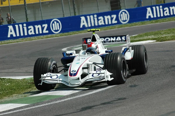 2006 년에 Sauber Bmw f 1에이 몰라-이탈리아, 3 월 21 일: F1 드라이버 로버트 쿠 비카 2006 년 3 월 21 일에 샌 마 리노의 F1 Gp. 이탈리아. — 스톡 사진