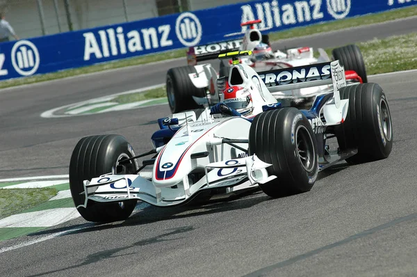 Imola - ITÁLIA, 21 de março: F1 Driver Robert Kubica na Sauber BMW F1 em 2006 F1 GP de San Marino em 21 de março de 2006. Itália . — Fotografia de Stock