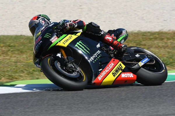 MUGELLO - ITALIA, 3 DE JUNIO: Deutsch Yamaha Tech 3 Jonas Folger en el GP de Italia de Oakley MotoGP 2017 el 3 DE JUNIO DE 2017 — Foto de Stock