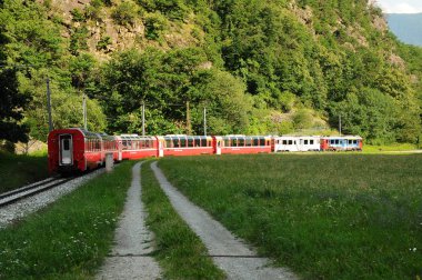 İsviçre: Temmuz 2012, yaz aylarında İsviçre dağ treni Bernina Express