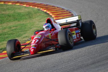 Mugello, o, Kasım, 2007: Bilinmeyen tarihi Ferrari F1 412 T2 ile mugello devre İtalya Finali Mondiali Ferrari 2007 sırasında girmek