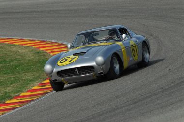 Mugello, o, Kasım, 2007: Bilinmeyen ile çalışır eski 1960'larda Ferrari 250 devre Mugello İtalya Finali Mondiali Ferrari 2007 sırasında. İtalya