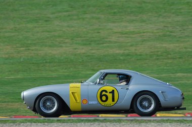 Mugello, o, Kasım, 2007: Bilinmeyen ile çalışır eski 1960'larda Ferrari 250 devre Mugello İtalya Finali Mondiali Ferrari 2007 sırasında. İtalya