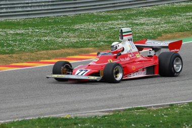Mugello devre 1 Nisan 2007: bilinmeyen tarihi Ferrari F1 ile çalıştırmak 312t Niki Lauda Mugello devre Mugello tarihi Festivali sırasında İtalya'ex.