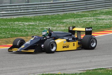 Mugello devre 1 Nisan 2007: bilinmeyen Mugello tarihi Festival süresince klasik F1 araba 1986 Minardi M186 Turbo devre Mugello İtalya üzerinde çalıştıracağınız.