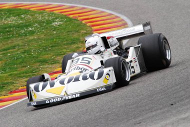 Mugello devre 1 Nisan 2007: bilinmeyen çalıştırmak üzerinde klasik F1 araba 1976 Ovoro Mart-Ford Arturo Merzario devre Mugello İtalya üzerinde eski Mugello tarihi Festival süresince.