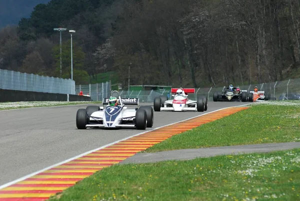 Mugello devre 1 Nisan 2007: bilinmeyen çalıştırmak klasik F1 araba 1980 Brabham Bt49 Nelson Piquet ex / Riccardo Patrese Mugello devre Mugello tarihi Festivali sırasında İtalya üzerinde.