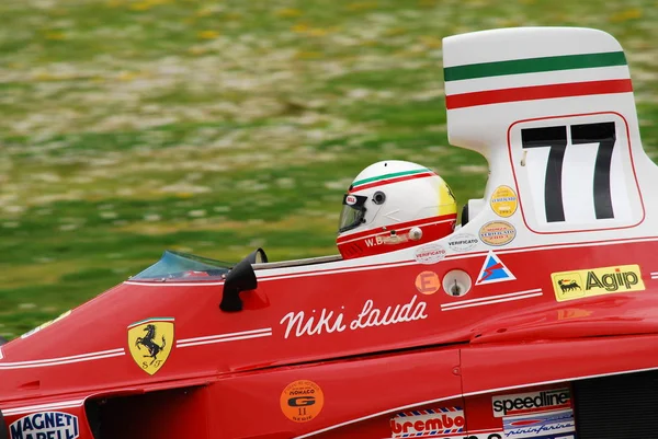 Mugello devre 1 Nisan 2007: bilinmeyen tarihi Ferrari F1 ile çalıştırmak 312t Niki Lauda Mugello devre Mugello tarihi Festivali sırasında İtalya'ex.