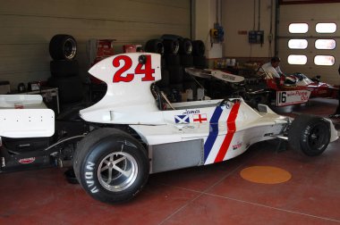 Mugello devre 1 Nisan 2007: bilinmeyen İtalya klasik F1 araba 1974 Hesketh 308 eski James Hunt Mugello devre Mugello tarihi Festival sırasında çalıştırmak.